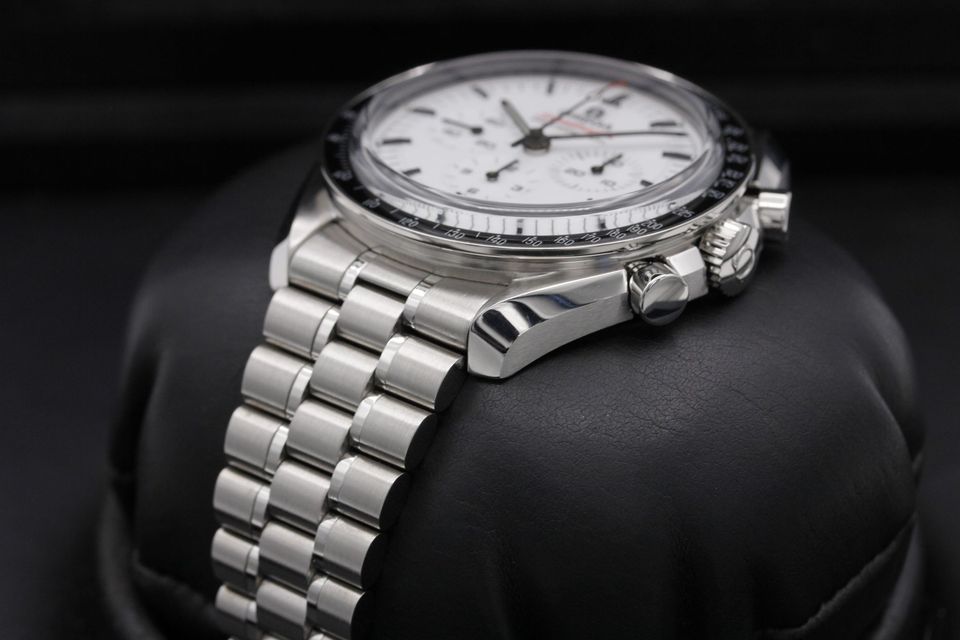 Omega Speedmaster Moonwatch Professional 310.30.42.50.04.001 Image 2